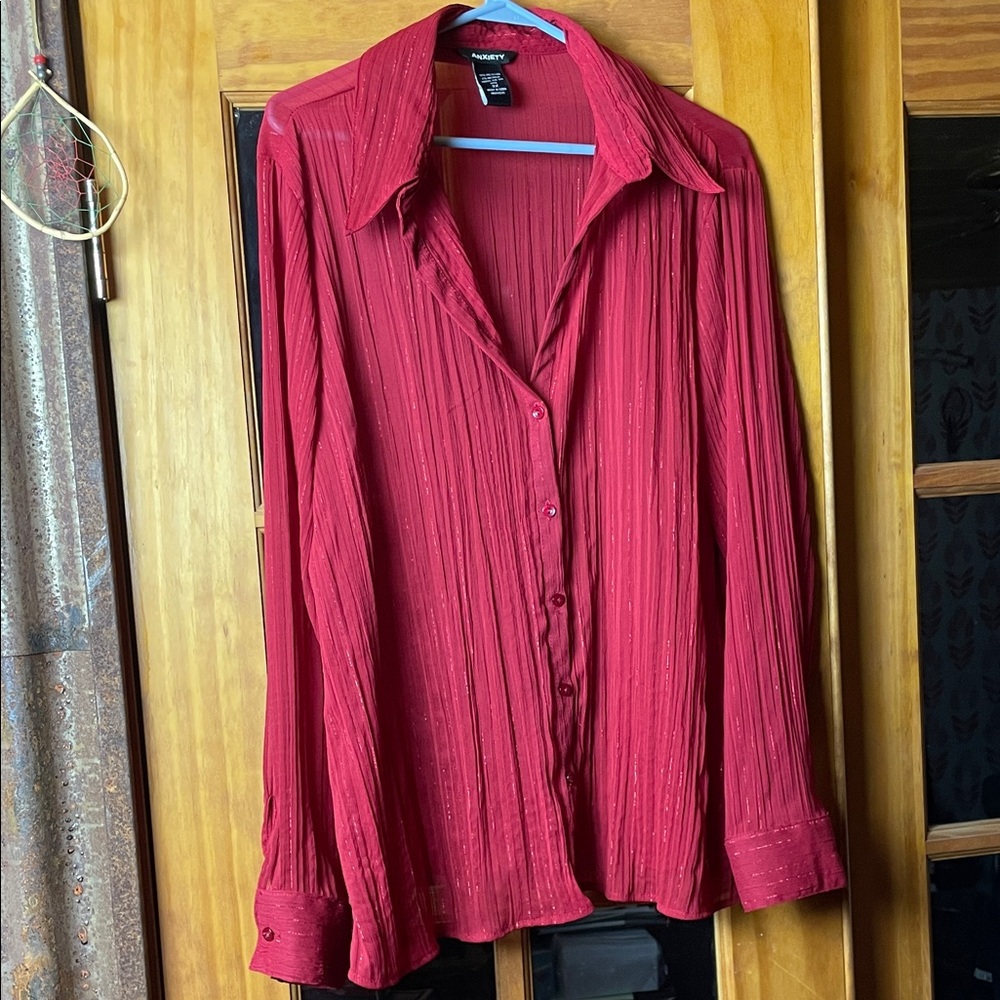 ANXIETY Striking red blouse with gold thread, Size 2X